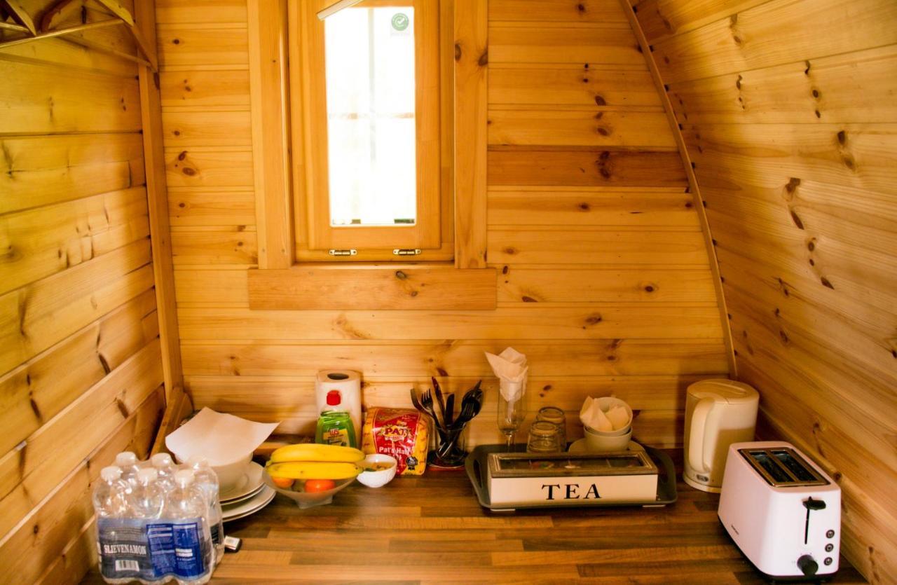 Log Cabin Kells  Luaran gambar