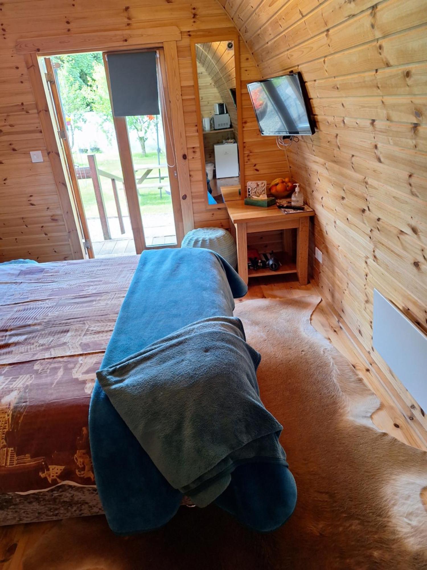 Log Cabin Kells  Luaran gambar