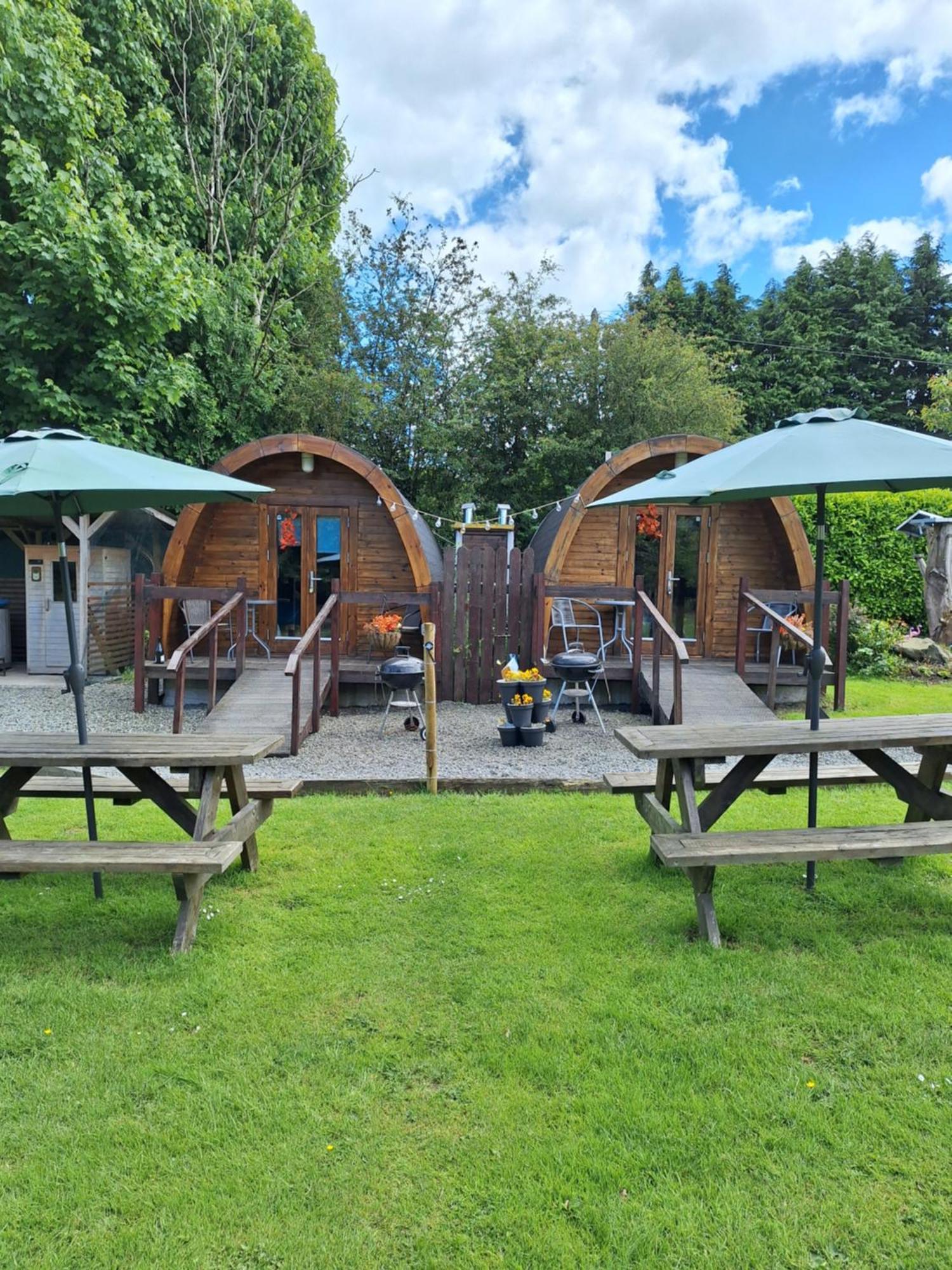 Log Cabin Kells  Luaran gambar